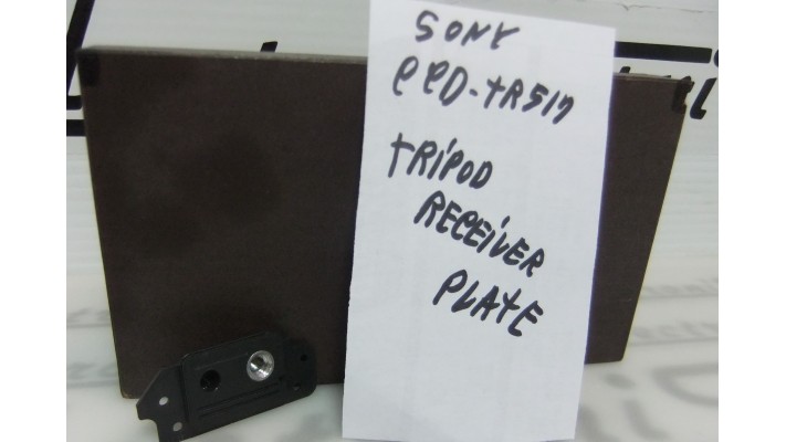 Sony CCD-TR517 tripod receiver plate